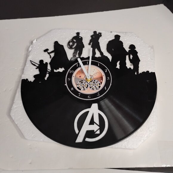 Marvel Vinyl Record Wall Clock - Picture 1 of 3
